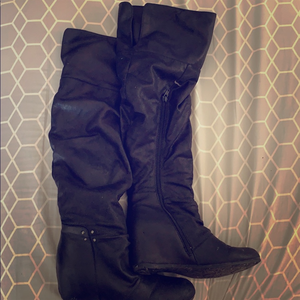 Pair of over the knee black boots!